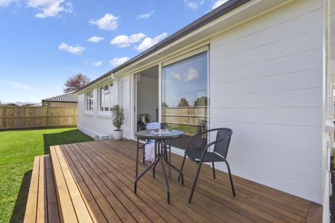 Photo of property in 16 Kowhai Street, Tuakau, 2121