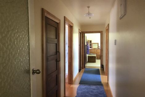 Photo of property in 27 Charlotte Street, Takapau, 4203