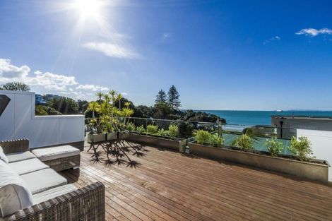 Photo of property in 15 The Strand, Takapuna, Auckland, 0622