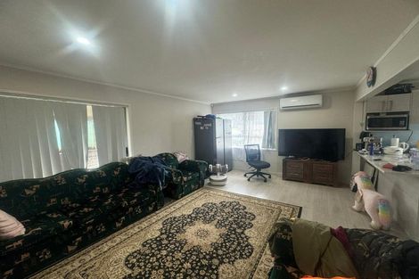 Photo of property in 1/42 South Street, Papakura, 2110