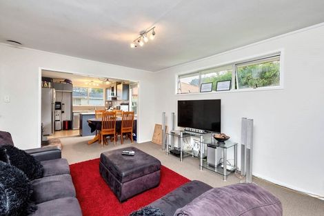 Photo of property in 27 Camphora Place, Ranui, Auckland, 0612