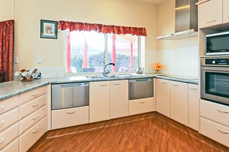 Photo of property in 10 Rutland Place, Taradale, Napier, 4112