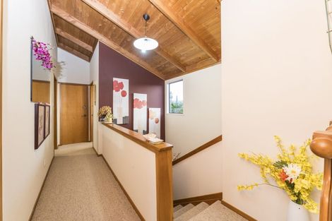 Photo of property in 20 Muscat Place, Henderson, Auckland, 0612