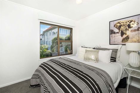 Photo of property in 3/59 Norwood Road, Bayswater, Auckland, 0622