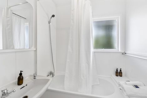 Photo of property in 213 Jervois Road, Herne Bay, Auckland, 1011