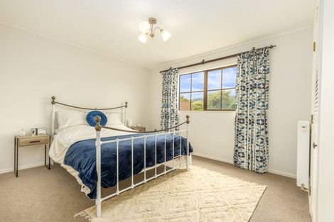 Photo of property in 261 Te Moana Road, Waikanae, 5036