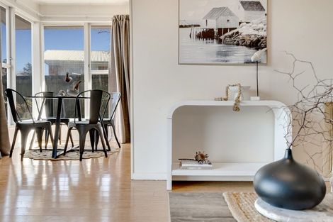 Photo of property in 10 Kowhai Street, Hamilton Lake, Hamilton, 3204