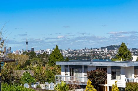 Photo of property in 20 Chatswood Grove, Chatswood, Auckland, 0626