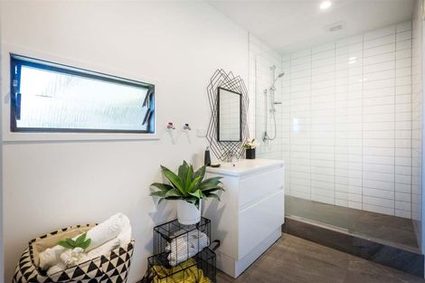 Photo of property in 3/59 Norwood Road, Bayswater, Auckland, 0622