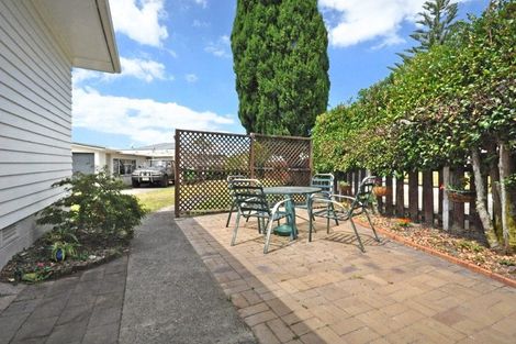 Photo of property in 22 Sunvue Road, Glen Eden, Auckland, 0602