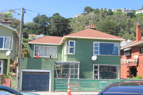 Photo of property in 284 Oriental Parade, Oriental Bay, Wellington, 6011