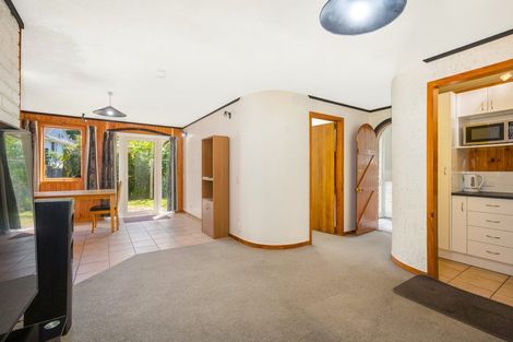 Photo of property in 5 Newnham Court, Tawa, Wellington, 5028