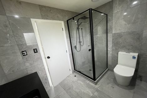 Photo of property in 1 Kingsway Crescent, Forest Lake, Hamilton, 3200