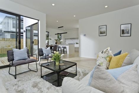 Photo of property in 2c Livingstone Street, Milford, Auckland, 0620