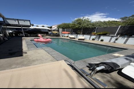 Photo of property in 47 The Esplanade, Eastern Beach, Auckland, 2012