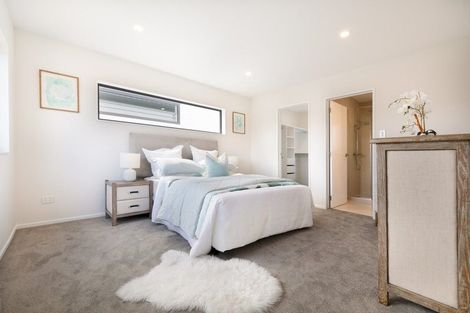 Photo of property in 17a Trinidad Road, Sunnynook, Auckland, 0620