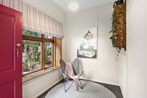 Photo of property in 22 Matipo Street, Eastbourne, Lower Hutt, 5013