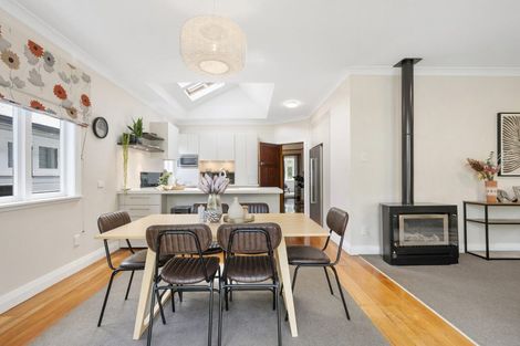 Photo of property in 1 Dee Street, Island Bay, Wellington, 6023