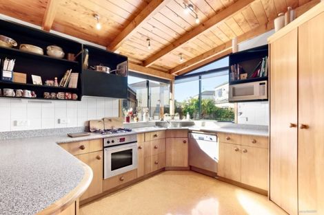 Photo of property in 4a Devon Road, Bucklands Beach, Auckland, 2012