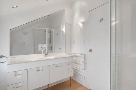 Photo of property in 41 Millen Avenue, Pakuranga, Auckland, 2010