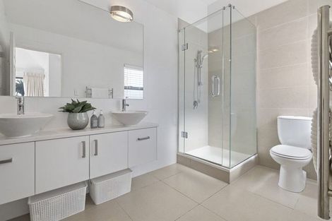 Photo of property in 1b Malvina Place, Bucklands Beach, Auckland, 2014
