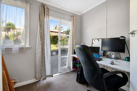 Photo of property in 15 Beach Road, Manly, Whangaparaoa, 0930