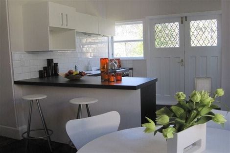 Photo of property in 17 Waikowhai Street, Ngaio, Wellington, 6035