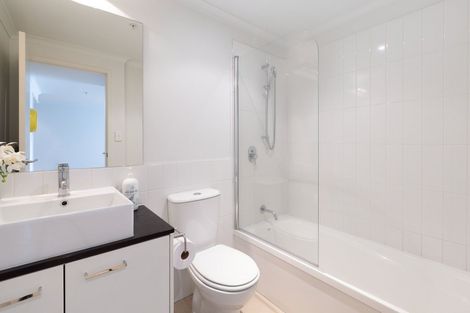 Photo of property in Algarve Apartments, 102/332 Maunganui Road, Mount Maunganui, 3116