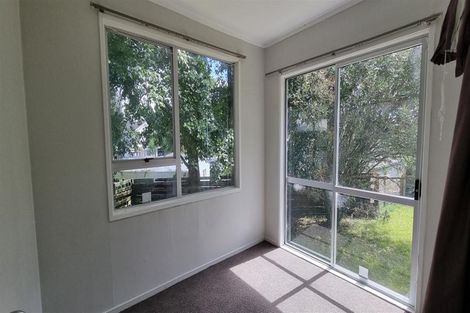 Photo of property in 30 Hyperion Drive, Randwick Park, Auckland, 2105