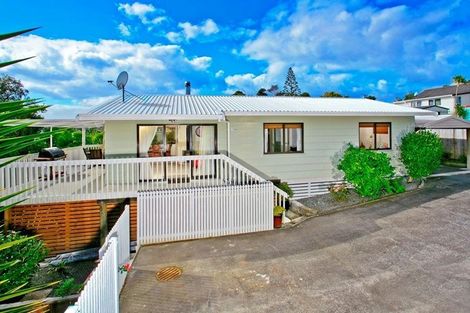 Photo of property in 2/104 Verran Road, Birkdale, Auckland, 0626