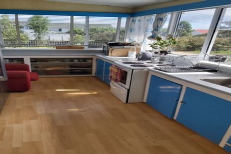 Photo of property in 15 Huia Road, Point Chevalier, Auckland, 1022