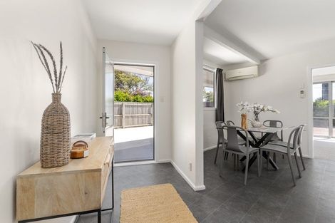 Photo of property in 379 Yaldhurst Road, Russley, Christchurch, 8042