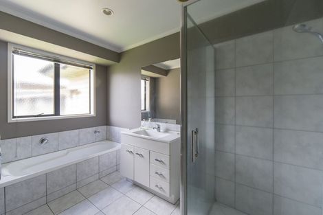Photo of property in 18 Oldfield Court, Huntington, Hamilton, 3210