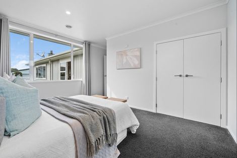 Photo of property in 13e York Crescent, Westown, New Plymouth, 4310