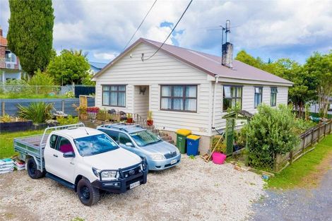 Photo of property in 304 Glengarry Road, Glen Eden, Auckland, 0602