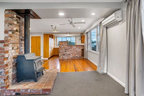 Photo of property in 71 Albert Street, Winton, 9720