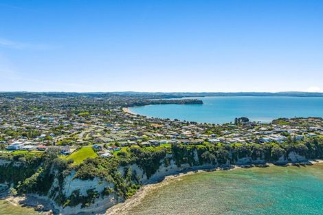 Photo of property in 81 Tiri Road, Tindalls Beach, Whangaparaoa, 0930