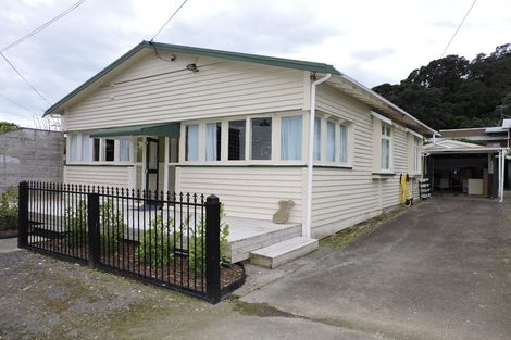 Photo of property in 4 Tatahi Street, Te Puru, Thames, 3575