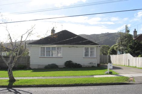 Photo of property in 15 Hay Street, Naenae, Lower Hutt, 5011