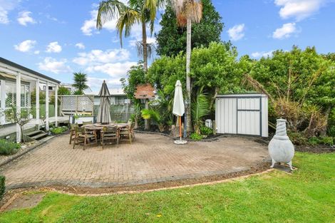 Photo of property in 3 Trentham Road, Papakura, 2110