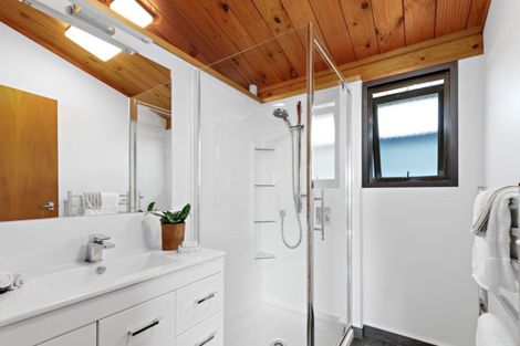 Photo of property in 34 Kawau View Road, Snells Beach, 0920