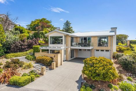 Photo of property in 18 Ravensdale Rise, Westmorland, Christchurch, 8025