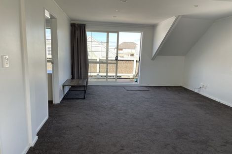 Photo of property in 3/7 Seaview Road, Northcote, Auckland, 0627