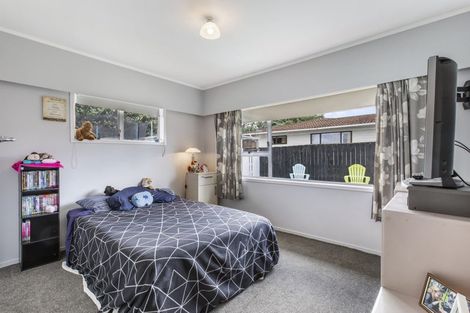 Photo of property in 2/14 Cosgrave Road, Papakura, 2110