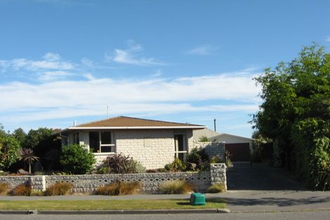 Photo of property in 5 Chadlington Street, Parklands, Christchurch, 8083