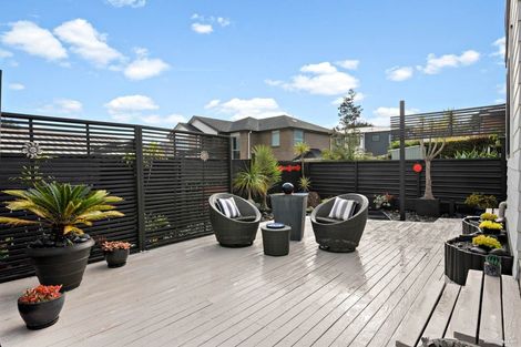 Photo of property in 2/17 Pax Avenue, Forrest Hill, Auckland, 0620