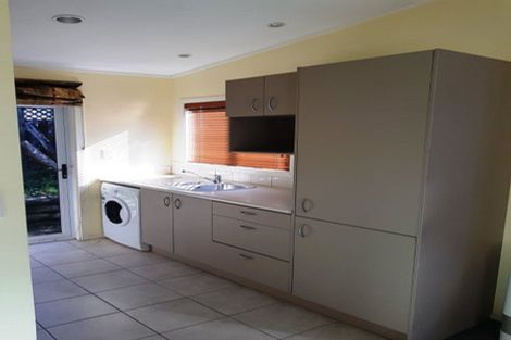 Photo of property in 52 Moore Street, Hillcrest, Auckland, 0627