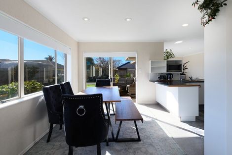 Photo of property in 6 Poinsettia Place, Mount Maunganui, 3116