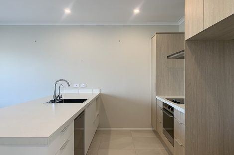 Photo of property in 3/2 Rangitamiro Place, Hobsonville, Auckland, 0616