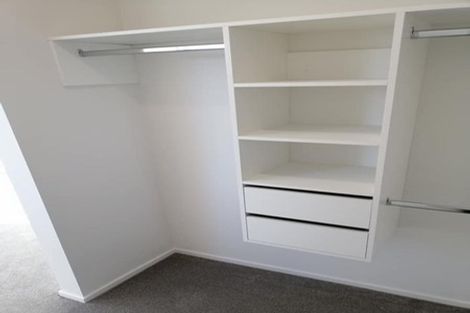 Photo of property in 5d Sorrel Crescent, Bucklands Beach, Auckland, 2012